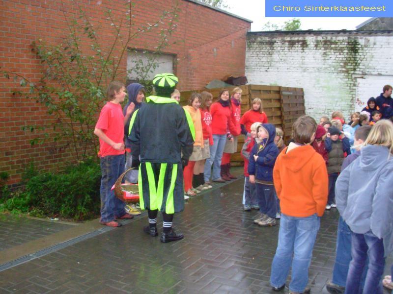 11 sint staat iedereen in formatie.jpg